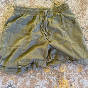 green cargo shorts